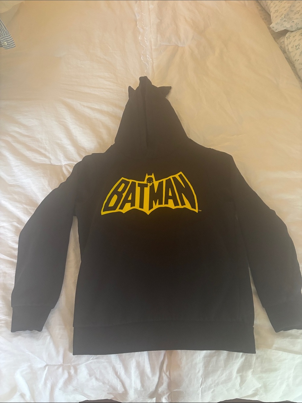 Batman Logo Black Hoodie with Yellow Graphic, kids 5-7 yrs old